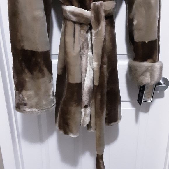 Faux Fur Coat - Picture 5 of 6